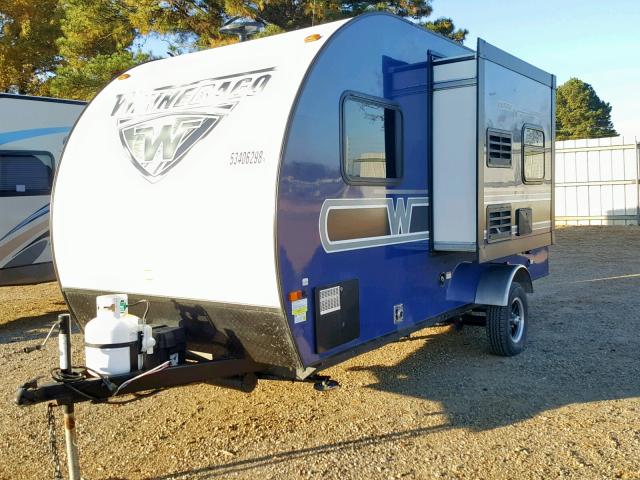 54CTW1F12J3036712 - 2018 WINNEBAGO TRAILER WHITE photo 2