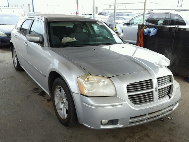 2D4FV47V76H442883 - 2006 DODGE MAGNUM SXT SILVER photo 1