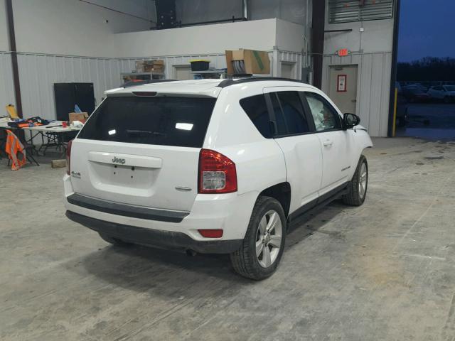 1J4NF1FB1BD197561 - 2011 JEEP COMPASS SP WHITE photo 4