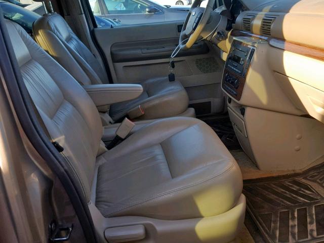 2FMZA52275BA69785 - 2005 FORD FREESTAR S GRAY photo 5