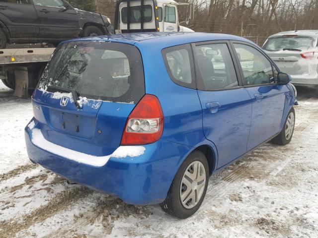 JHMGD38448S065380 - 2008 HONDA FIT BLUE photo 4