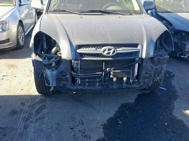 KM8JN12D77U522022 - 2007 HYUNDAI TUCSON SE GRAY photo 9