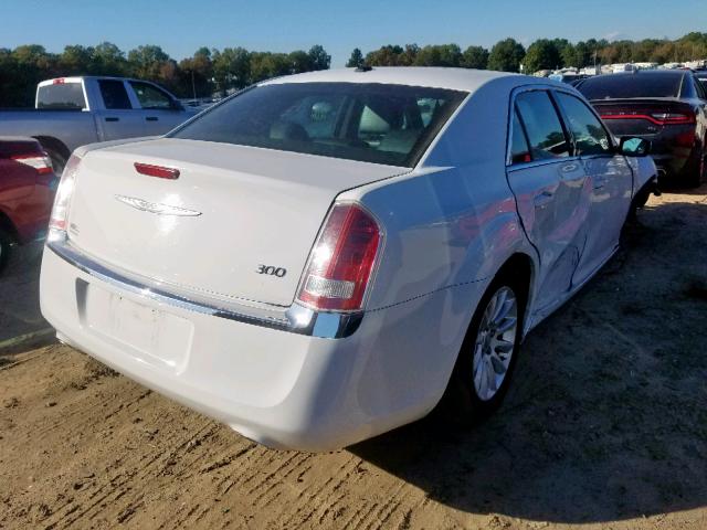 2C3CCAAG3DH529020 - 2013 CHRYSLER 300 WHITE photo 4