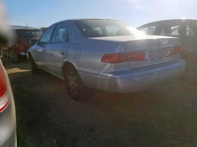 4T1BF28K81U130414 - 2001 TOYOTA CAMRY LE SILVER photo 3