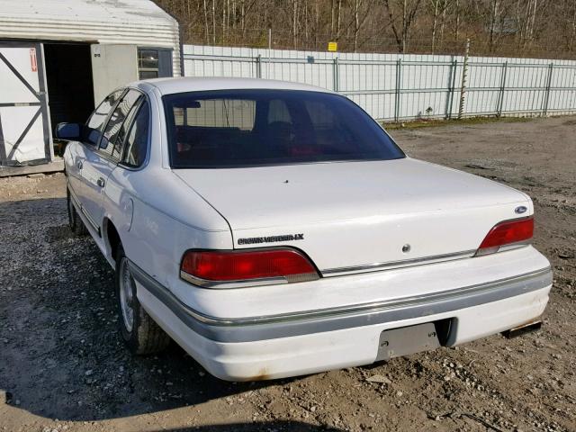 2FACP74W0NX227851 - 1992 FORD CROWN VICT WHITE photo 3