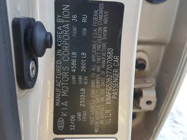 KNAFG526277070683 - 2007 KIA RONDO LX GOLD photo 10