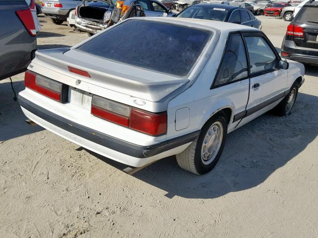 1FABP41E9HF168529 - 1987 FORD MUSTANG LX WHITE photo 4