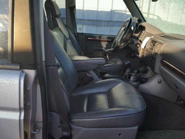 SALTY1547YA259476 - 2000 LAND ROVER DISCOVERY GRAY photo 5