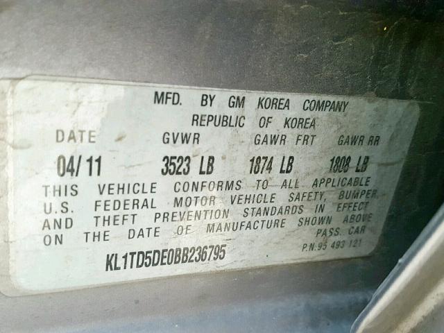 KL1TD5DE0BB236795 - 2011 CHEVROLET AVEO LS SILVER photo 10