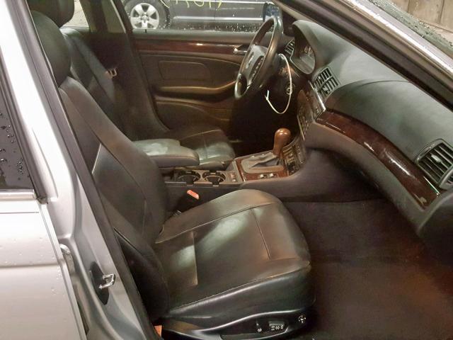 WBAEW53434PN33907 - 2004 BMW 330 XI SILVER photo 5