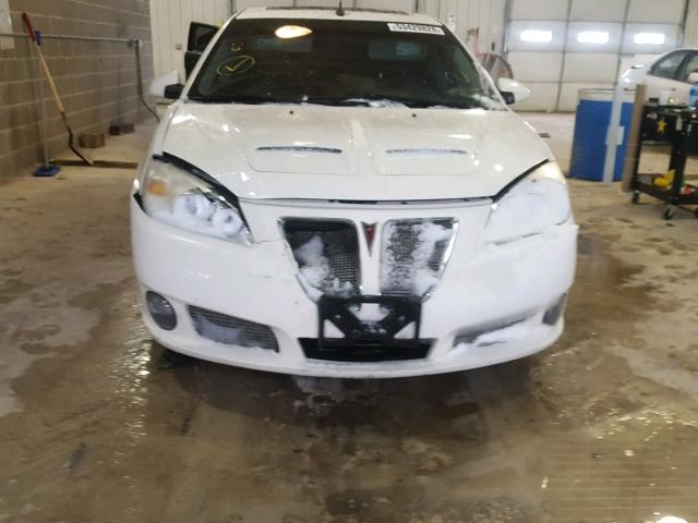 1G2ZM577984220810 - 2008 PONTIAC G6 GXP WHITE photo 9