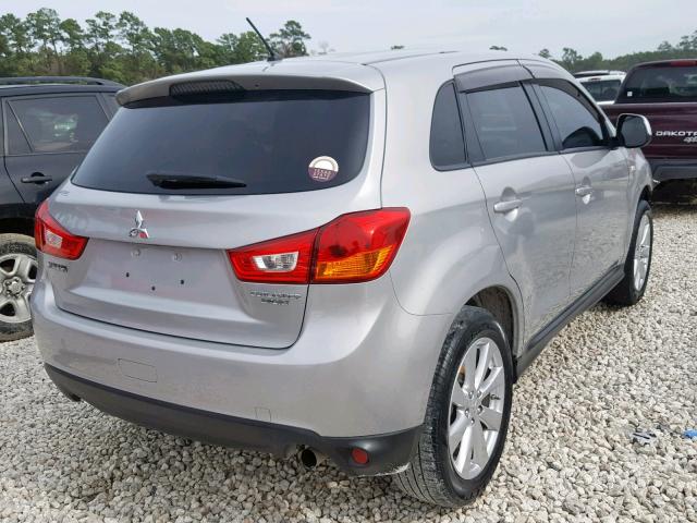 4A4AP3AU1FE042250 - 2015 MITSUBISHI OUTLANDER SILVER photo 4