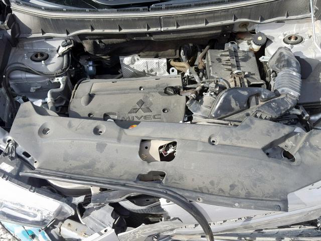 4A4AP3AU1FE042250 - 2015 MITSUBISHI OUTLANDER SILVER photo 7