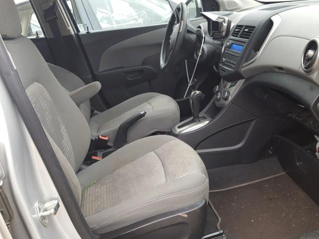 1G1JA5SH4E4240274 - 2014 CHEVROLET SONIC LS SILVER photo 5