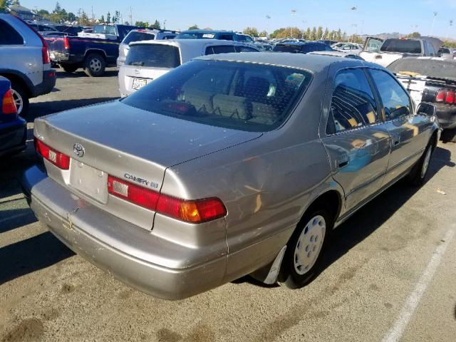 JT2BG28K0W0220083 - 1998 TOYOTA CAMRY LE BROWN photo 4