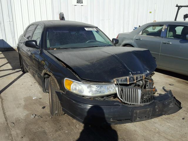 1LNHM82W52Y635853 - 2002 LINCOLN TOWN CAR S BLACK photo 1