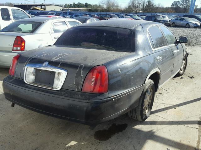 1LNHM82W52Y635853 - 2002 LINCOLN TOWN CAR S BLACK photo 4