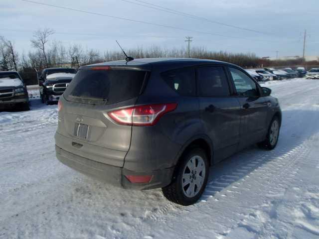 1FMCU0F79EUD34447 - 2014 FORD ESCAPE S GRAY photo 4