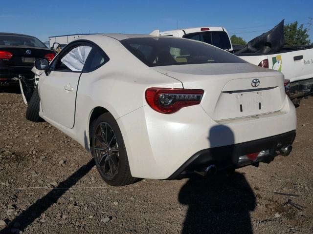 JF1ZNAA16H9703038 - 2017 TOYOTA 86 BASE WHITE photo 3