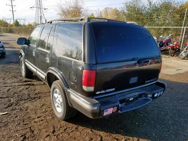 1GNDT13W9X2244041 - 1999 CHEVROLET BLAZER BLACK photo 3