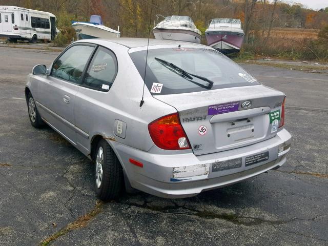 KMHCG35C05U328009 - 2005 HYUNDAI ACCENT GS GRAY photo 3