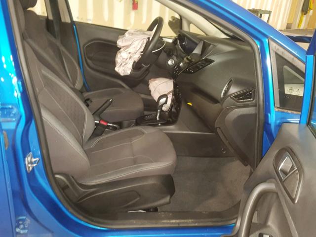 3FADP4EJ1FM140687 - 2015 FORD FIESTA SE BLUE photo 5