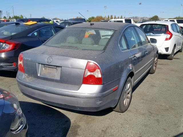 WVWPD63B44E069138 - 2004 VOLKSWAGEN PASSAT GLS SILVER photo 4