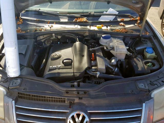 WVWPD63B44E069138 - 2004 VOLKSWAGEN PASSAT GLS SILVER photo 7