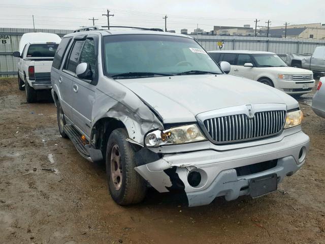 5LMEU27A4YLJ17460 - 2000 LINCOLN NAVIGATOR 银色 照片 1