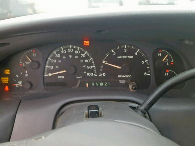 5LMEU27A4YLJ17460 - 2000 LINCOLN NAVIGATOR 银色 照片 8