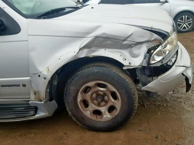 5LMEU27A4YLJ17460 - 2000 LINCOLN NAVIGATOR 银色 照片 9