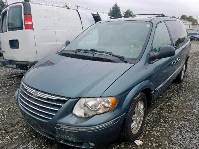 2C4GP54L85R152116 - 2005 CHRYSLER TOWN & COU BLUE photo 2