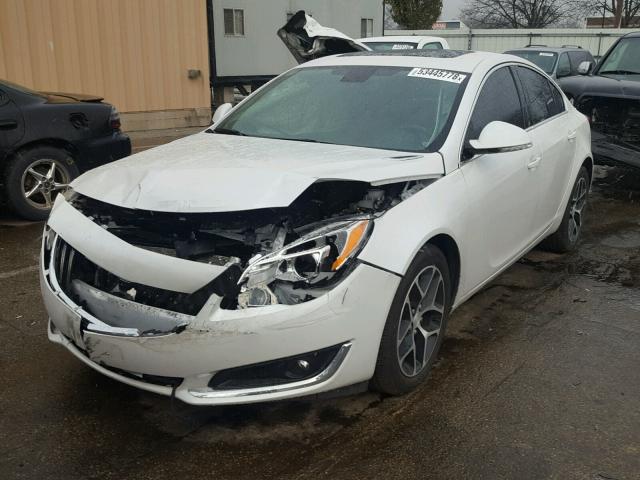 2G4GL5EX0H9177346 - 2017 BUICK REGAL SPOR WHITE photo 2