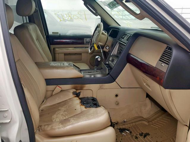 5LMFU28546LJ20099 - 2006 LINCOLN NAVIGATOR 白色 照片 5