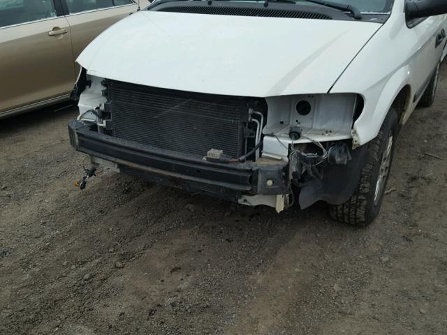 1D4GP25RX5B127737 - 2005 DODGE CARAVAN SE WHITE photo 9