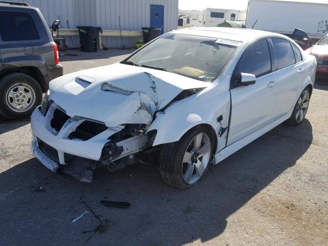 6G2EC57Y69L201152 - 2009 PONTIAC G8 GT WHITE photo 2