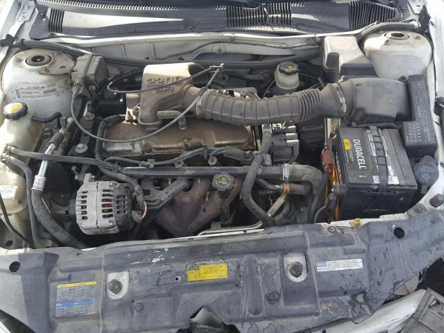 1G1JC524717417481 - 2001 CHEVROLET CAVALIER B WHITE photo 7