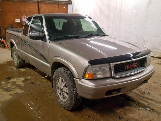 1GTDT19W228224719 - 2002 GMC SONOMA GOLD photo 1