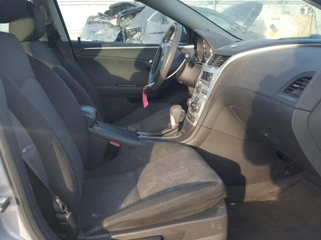 1G1ZC5EU4CF396872 - 2012 CHEVROLET MALIBU 1LT SILVER photo 5