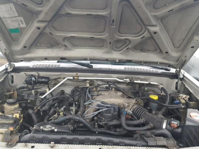 1N6ED27T92C314718 - 2002 NISSAN FRONTIER C SILVER photo 7