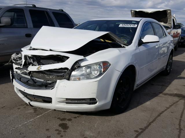 1G1ZH57B49F105163 - 2009 CHEVROLET MALIBU 1LT WHITE photo 2