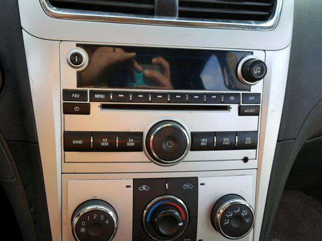 1G1ZH57B49F105163 - 2009 CHEVROLET MALIBU 1LT WHITE photo 9