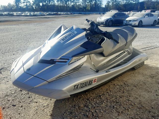 USYAMA1463F212 - 2012 YAMAHA FXHIGHOUTP SILVER photo 2