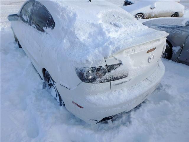 JM1BK323971633838 - 2007 MAZDA 3 S WHITE photo 3