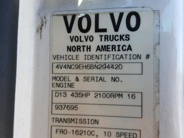 4V4NC9EH6BN294420 - 2011 VOLVO VN VNL WHITE photo 10