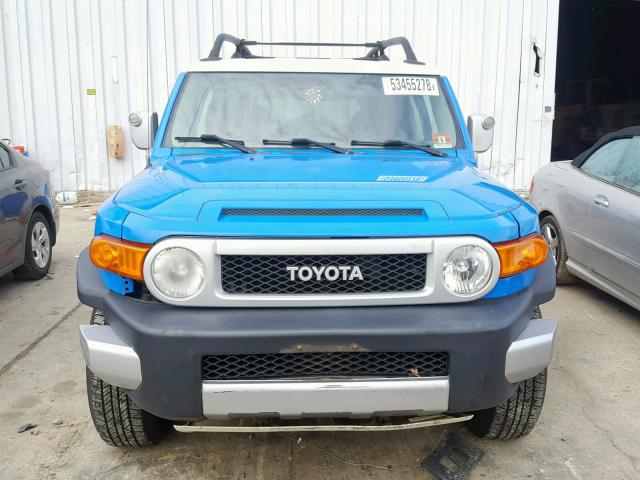 JTEBU11F770069912 - 2007 TOYOTA FJ CRUISER BLUE photo 9