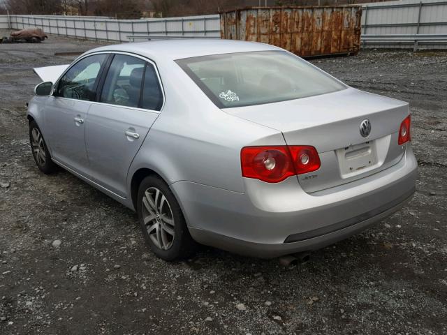 3VWRF71K46M705742 - 2006 VOLKSWAGEN JETTA 2.5 SILVER photo 3