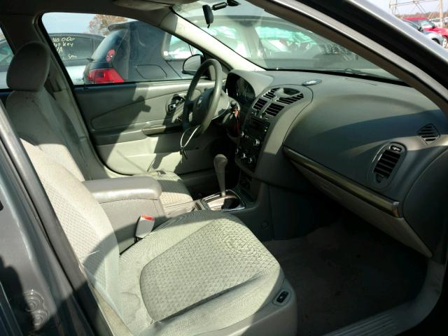 1G1ZS58F28F125543 - 2008 CHEVROLET MALIBU LS ნაცრისფერი ფოტო 5