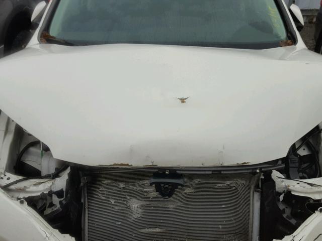 2HKRM4H72EH113253 - 2014 HONDA CR-V EXL WHITE photo 7