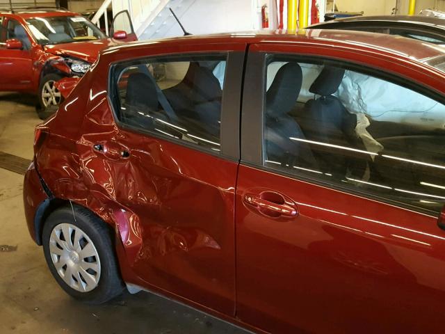 VNKKTUD31HA080370 - 2017 TOYOTA YARIS L RED photo 10